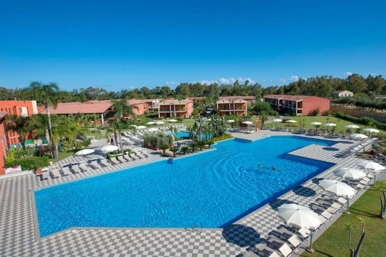Voi Baia Di Tindari Resort Furnari Exterior photo
