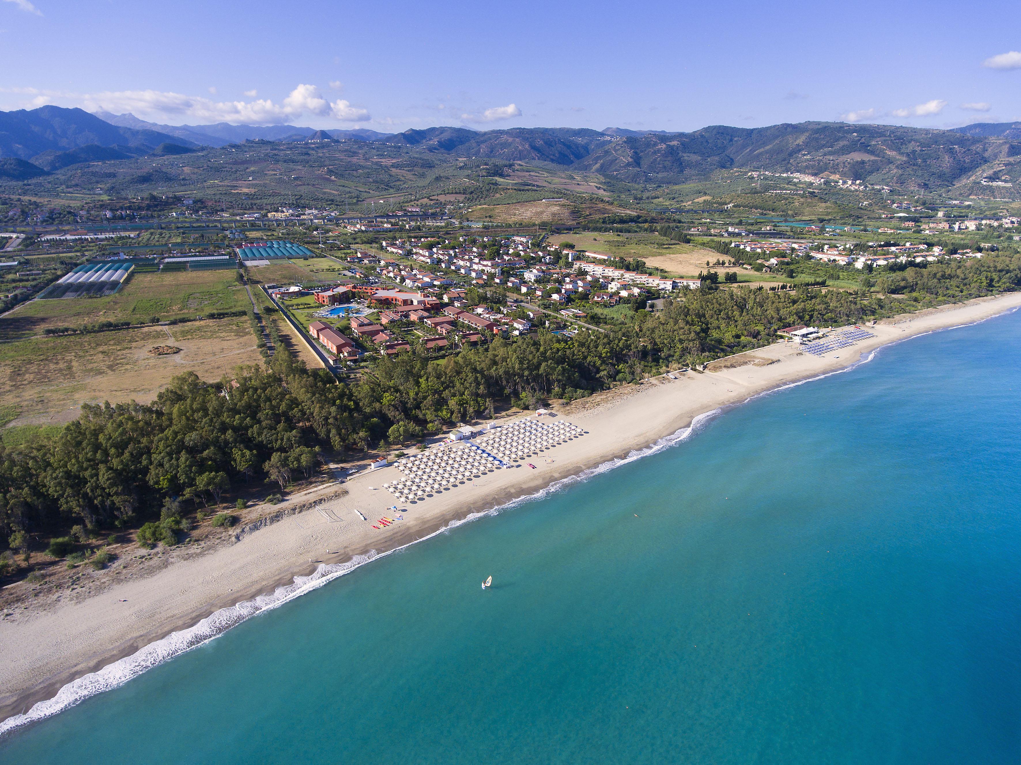 Voi Baia Di Tindari Resort Furnari Exterior photo