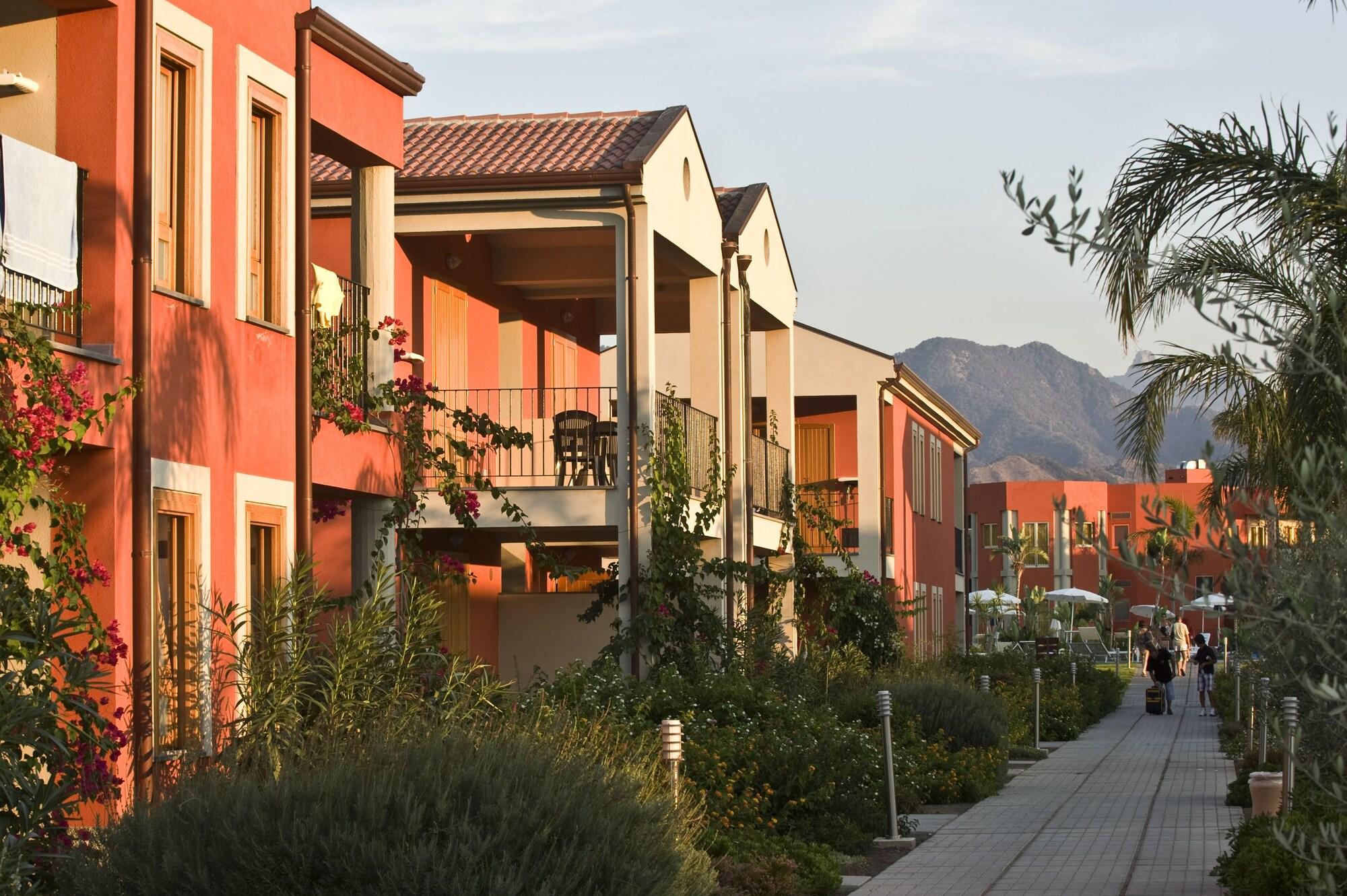 Voi Baia Di Tindari Resort Furnari Exterior photo