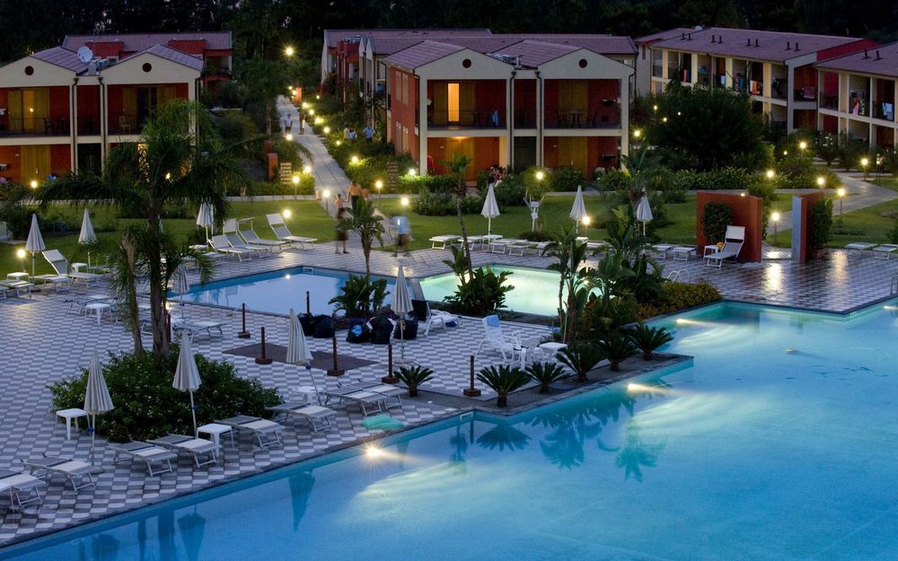 Voi Baia Di Tindari Resort Furnari Exterior photo