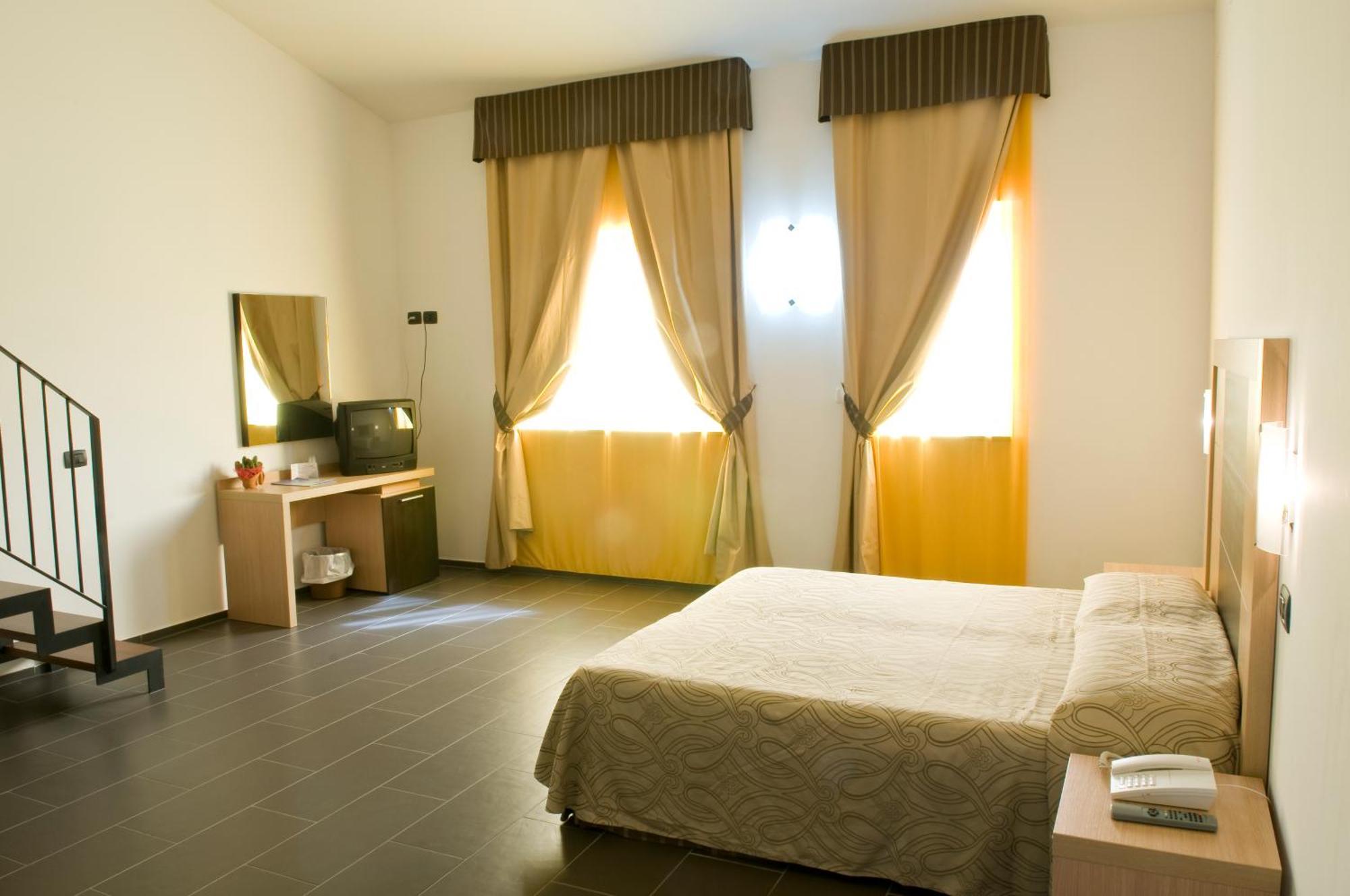 Voi Baia Di Tindari Resort Furnari Exterior photo