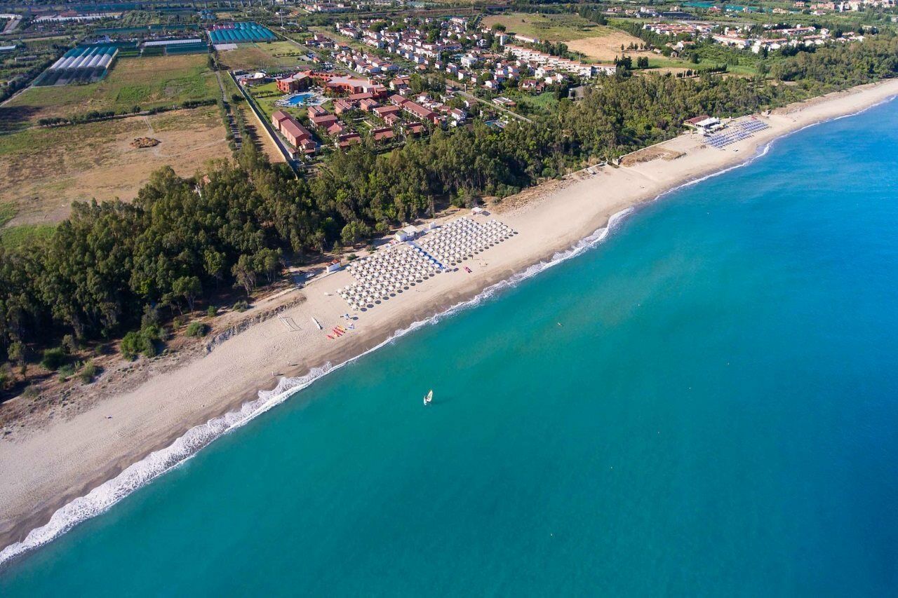 Voi Baia Di Tindari Resort Furnari Exterior photo