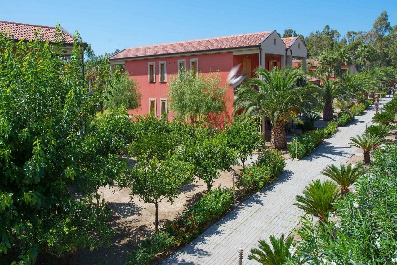 Voi Baia Di Tindari Resort Furnari Exterior photo