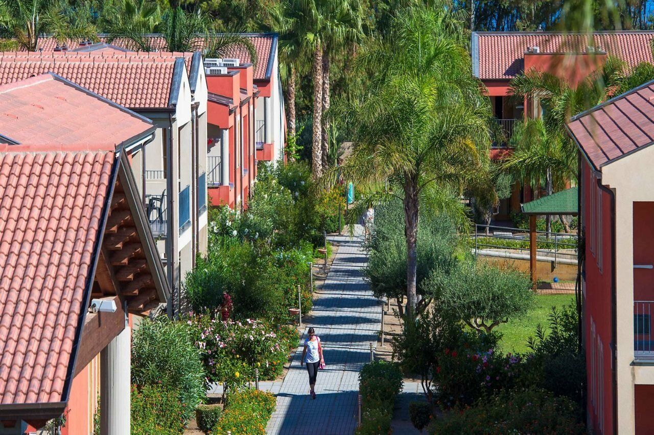 Voi Baia Di Tindari Resort Furnari Exterior photo